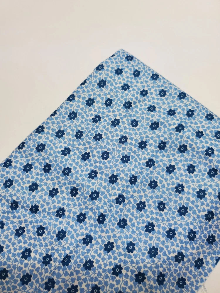 Liberty Fabrics 100% Cotton Florals Blue Sew Quilt Craft Vintage FAT QUARTER Flowering Plants