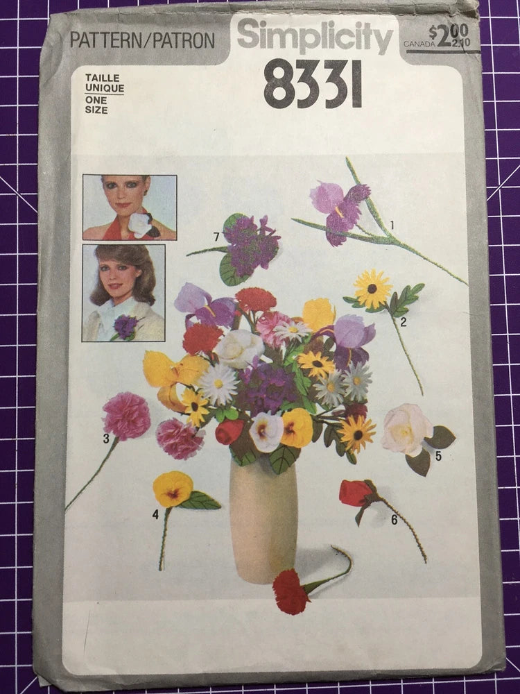 Pattern Simplicity 8331 fabric flowers Pansy, iris, rose, daisy, carnation, vtg Carnation