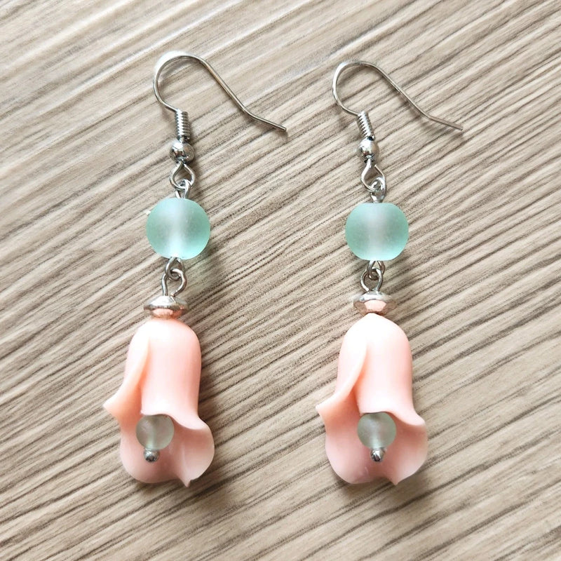 Lily Flower Dangle Earrings Charm Stone Glass Beads Pink Blush Handmade NWOT Lily