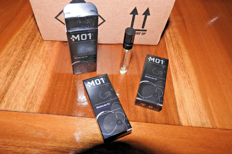 Escentric Molecules (M01) 2ml Sample Size Sprays- 3pcs  New Bouquet