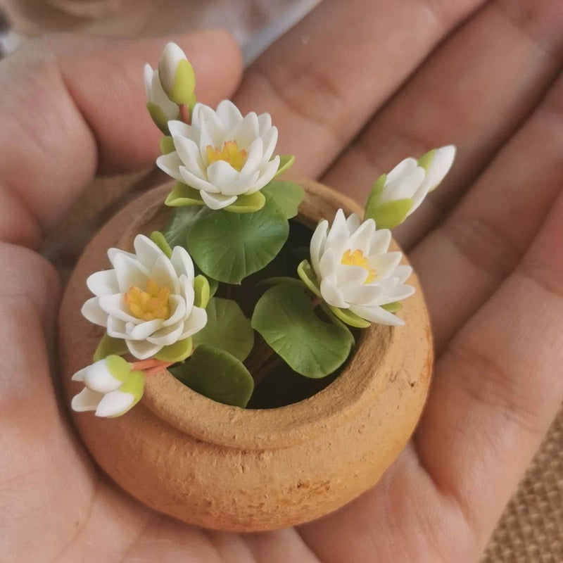3 pcs Mini White Water Lilly Flower Miniature Dollhouse Thai Lotus Flowers Decor Flowering Plants