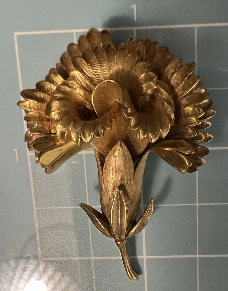 VTG Rare Crown Trifari 3D Brushed Gold Tone Carnation Flower Brooch * Read Carnation
