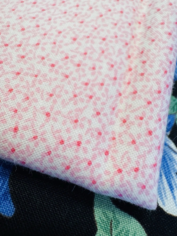 VTG TINY Ditsy Pink on PINK Florals COTTON FABRIC Dolly Quilt Baby Crafts BTHY Flowering Plants