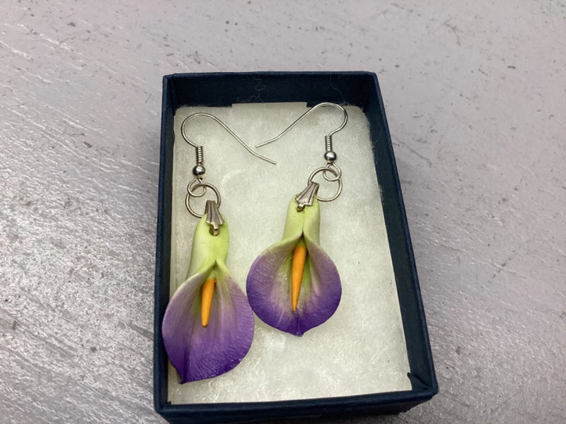 Lily Flower Ceramic Dangle Earrings 2Ó Silver Plated Lily