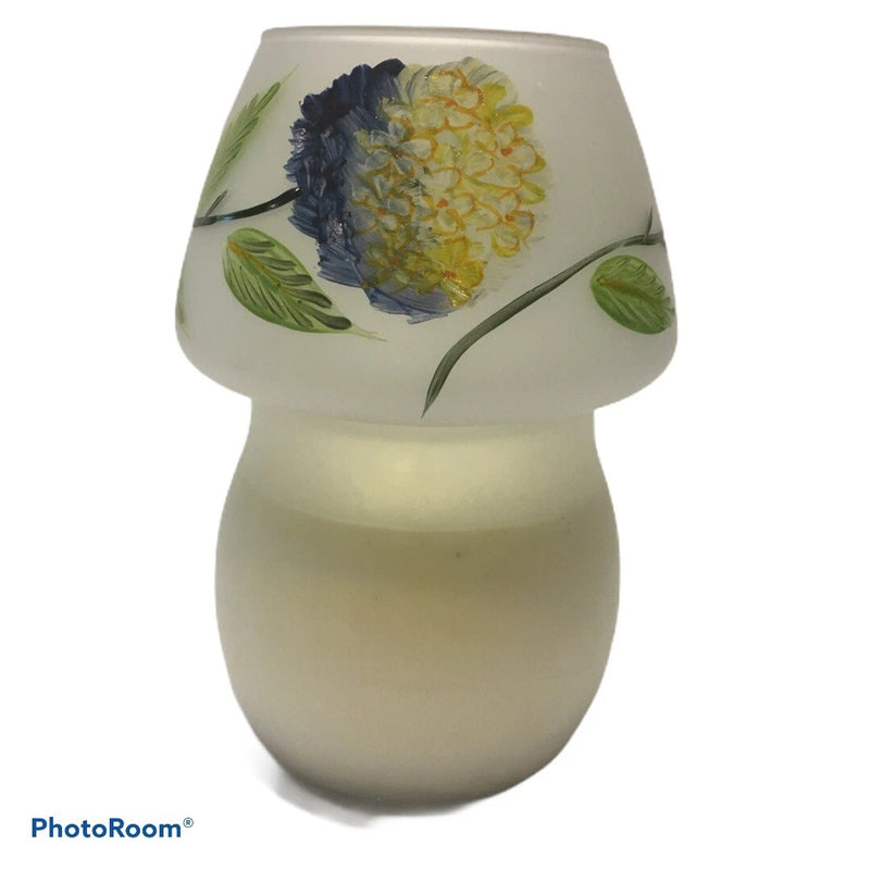 NIB Laura Ashley Candle Lamp Hydrangea 5.5" Tall flower floral candle NWT Hydrangea