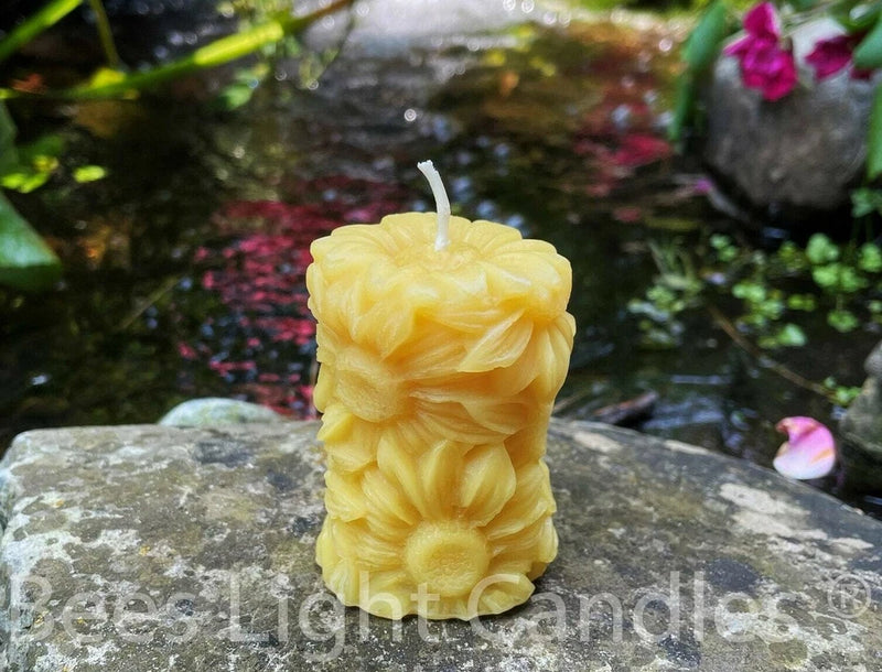 Daisy Flower Beeswax Candle, Natural Handcrafted, Mini Pillar Candles, Spring __ Daisies