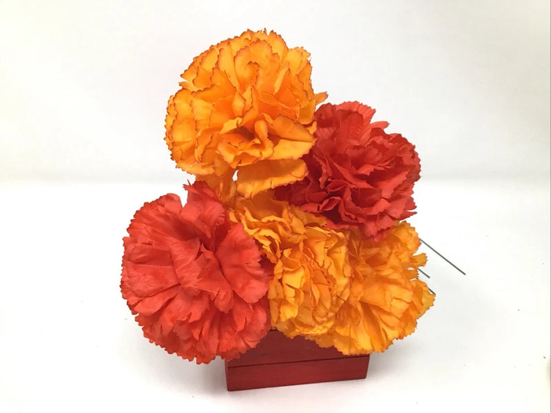 Vintage Artificial Silk Carnation Flower Stem 5 Stems 17Ó L 3Ó Blooms Hong Kong Carnation