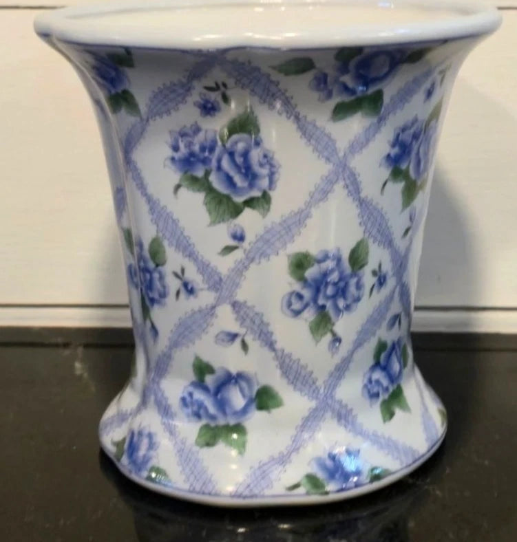 Vintage Cache Pot French chic style hand painted hydrangea & lace Flower vase Hydrangea