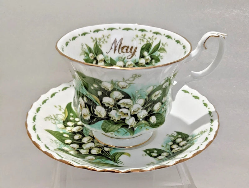 EH. ROYAL ALBERT Lily of The Valley Tea Cup & Saucer May Flower of The Month Lily