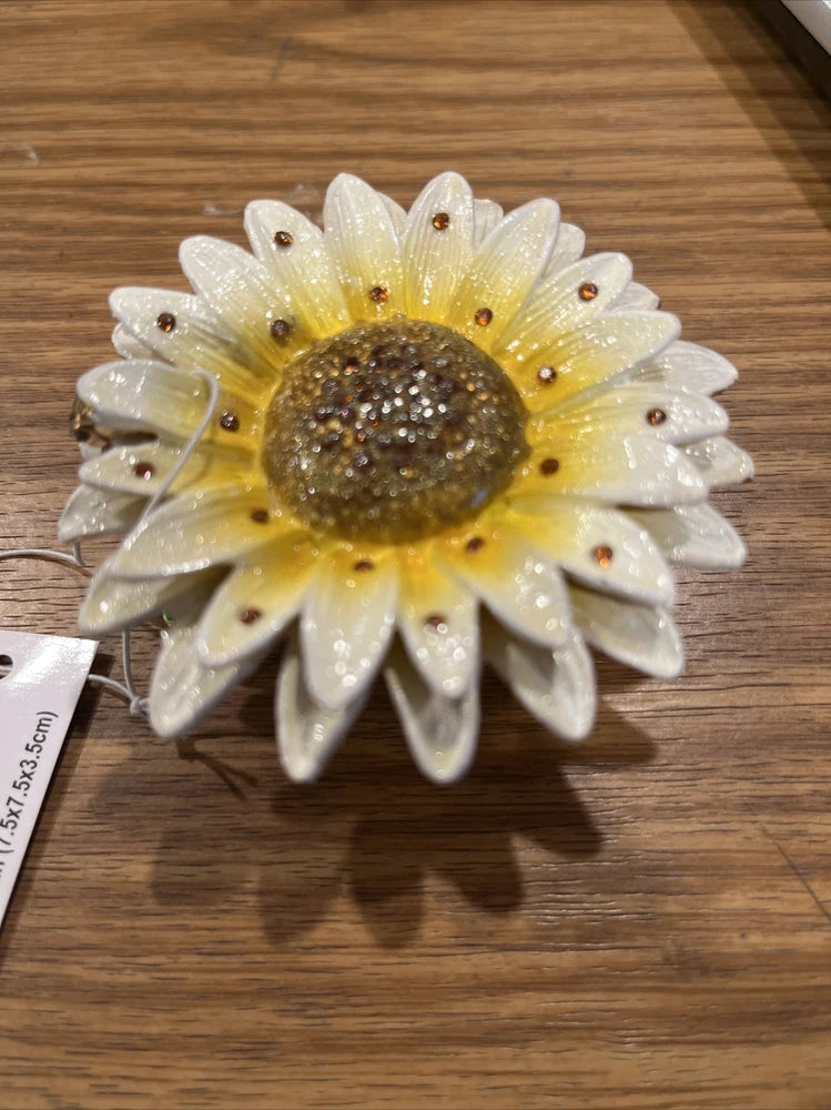 Miniature Trinket Box / Sunflower / Enamel / Hinged/ _ magnetic closure Sunflower