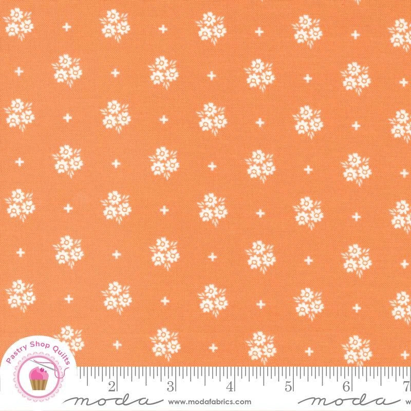 Moda BOUNTIFUL BLOOMS 37663 14 Orange Ochre Floral SHERRI & CHELSI Quilt Fabric Flowering Plants