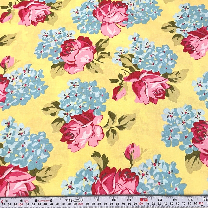 HTF Savon Bouquet Roses & Hydrangeas Verna Mosquera FreeSpirit By The Half Yard Hydrangea