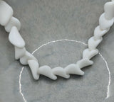 25 Vintage White Glass Lily Flower Beads NOS 9x13mm Lily
