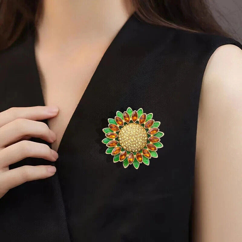 Vintage Luxury Sunflower Brooch Women High-end Rhinestone Flower Pin Accessories Sunflower