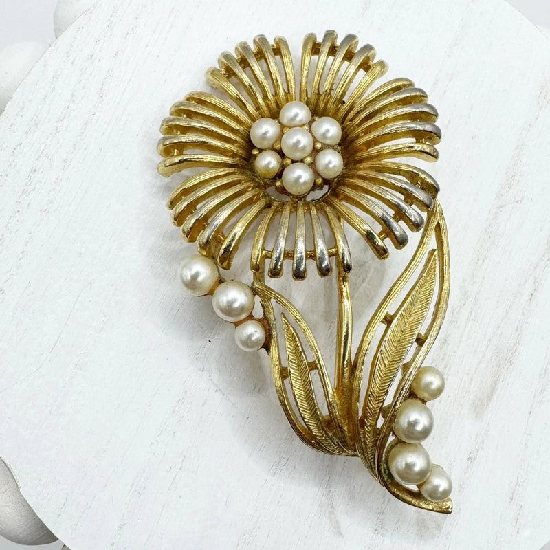 Vintage Lisner Brooch Pin Sunflower Flower Bloom Faux Pearl Gold Tone Estate Sunflower