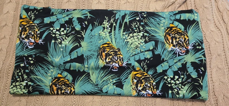 Vintage Rosewood Fabrics, Inc. Lightweight Cheetah Knit Fabric 60" _ 124" Flowering Plants