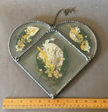 DRIED PRESSED FLOWER & LACE FACETED HEART FRAME WALL HANGING SUN CATCHER VTG Dried Flower