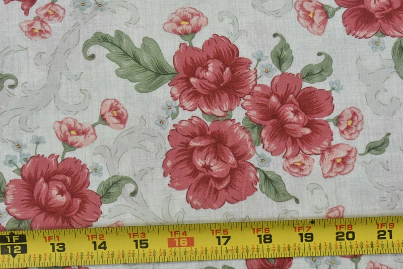By 1/2 Yd, Vintage, Large Dusty-Red Floral on Cream Quilt Cotton, Jo-Ann, B1585 Flowering Plants