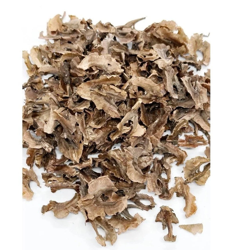 Dried walnut membrane tea flakes, light brown and gray pieces