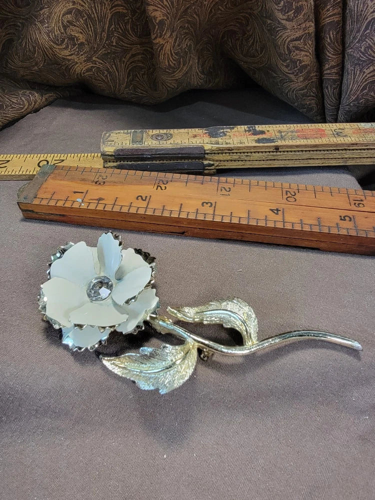 Ivory enamel carnation brooch with clear rhinestones, gold-tone pin