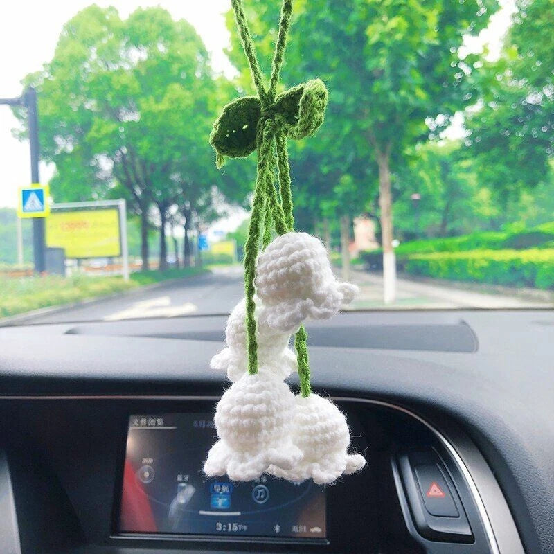 Car rearview mirror woven lily flower pendant charm in white with green stem