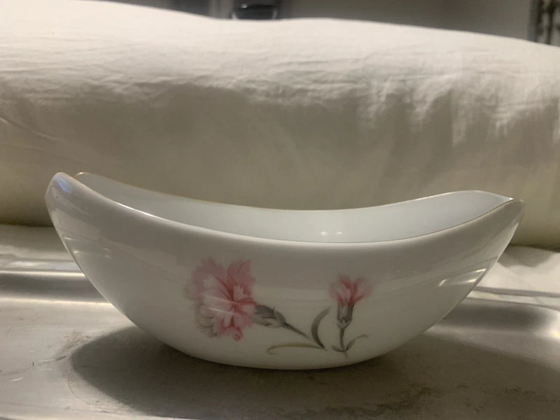 Vtg.  Royal Court Fine China Japan Carnation Gravy Boat Carnation