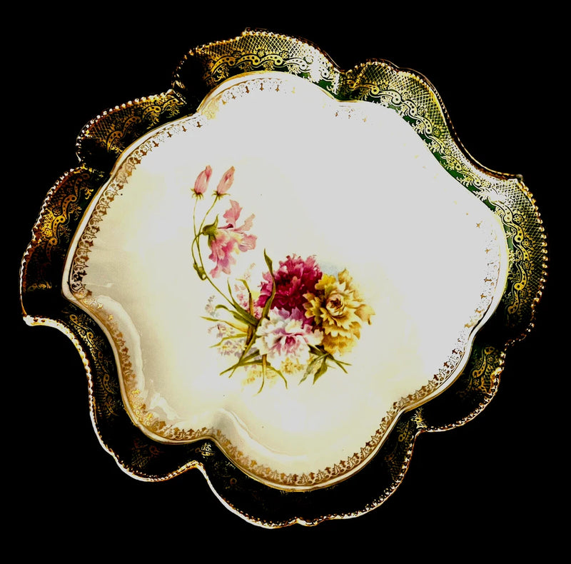 Royal Coburg Germany Hand Painted Carnations Serving Bowl Green /Gold Trim MINT Carnation