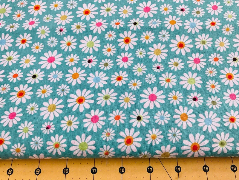 Daisies on Teal 100% cotton fabric sold by the yard #2259 Flowering Plants