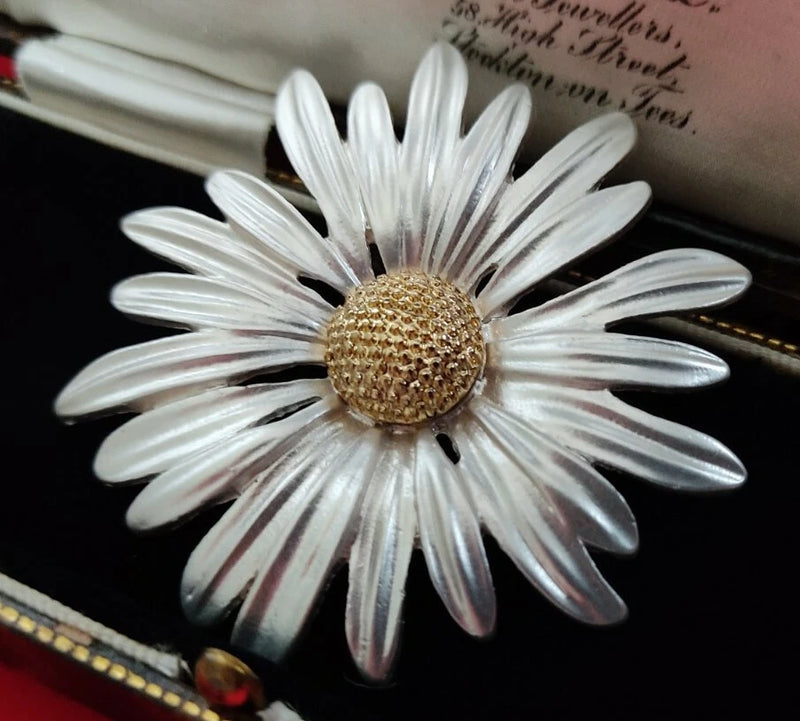 Large Vintage Style Daisy Flower Brooch Pin Silver Tone Jewellery Daisies