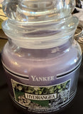 NEW Yankee Candle Black Band 14.5 oz  Jar Hydrangea Hydrangea
