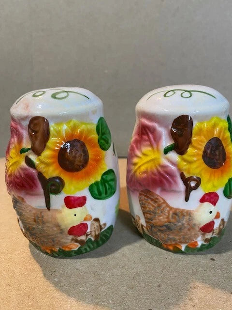 Textured sunflowers and leaves with chicken  3.00 inches tall. Sunflower