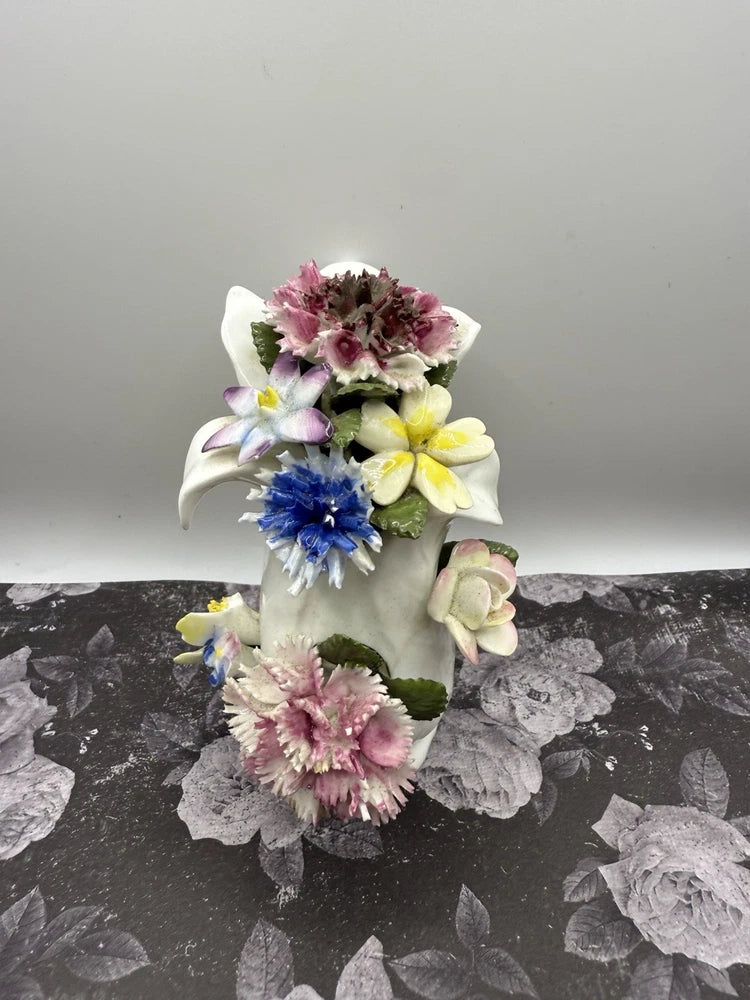 Vintage Royal Doulton Flowers Vase Figurine Bone China Roses Carnations READ Carnation