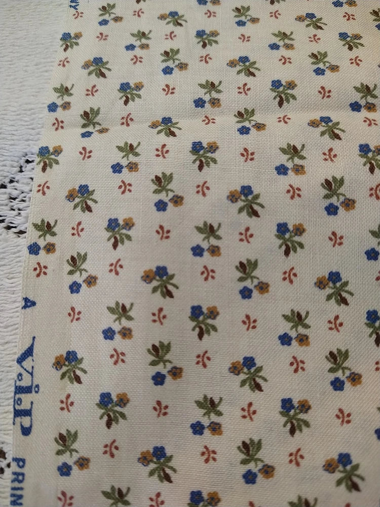 REMNANT Cranston Cotton Fabric Cream Calico Blue Tan Brown Floral 14" x 22" Flowering Plants