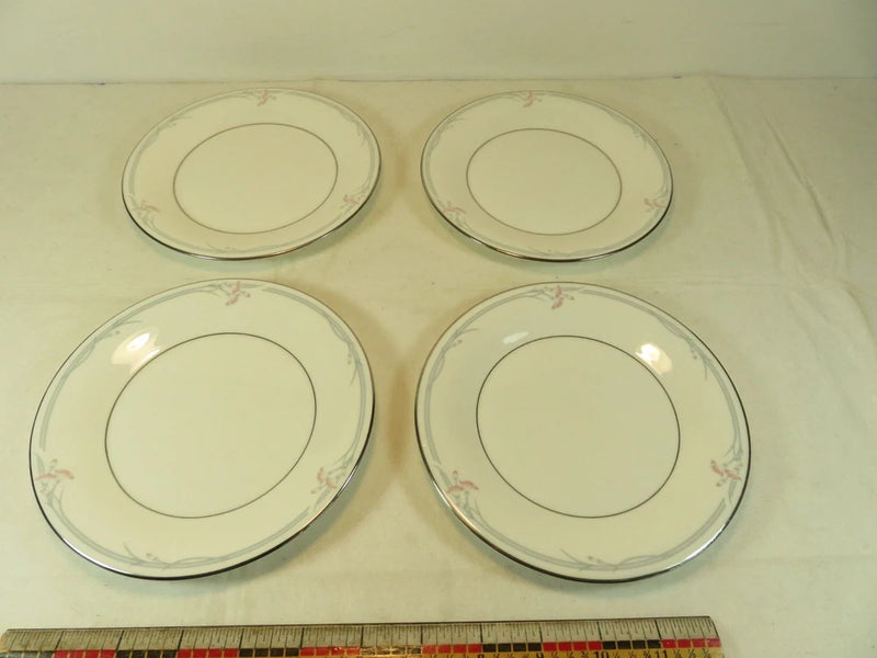 4 Royal Doulton Carnation H5084 Bread & Butter Plates 6 5/8 inches Bone China Carnation