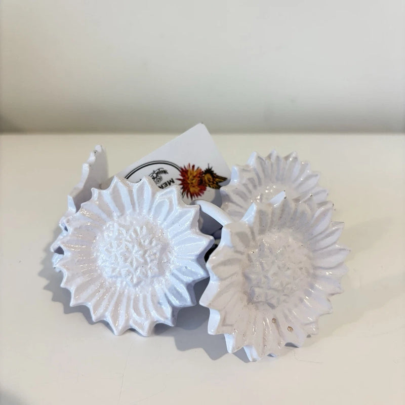 White metal sunflower shaped napkin rings SET OF FOUR brand new with tag Sunflower