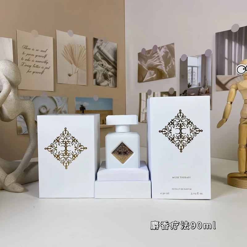 Initio Musk Therapy 90 ml extrait de parfum spray box with white carton and ornament logo