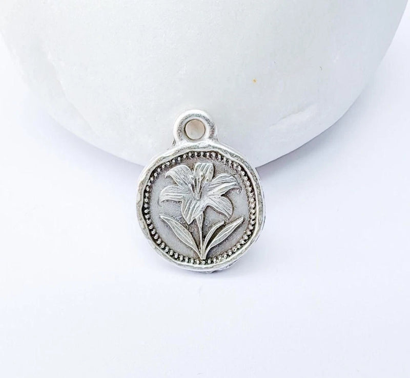 5 Lily Charms, Flower Pendant, Nature Earring Charm 16x13mm G37324 Lily