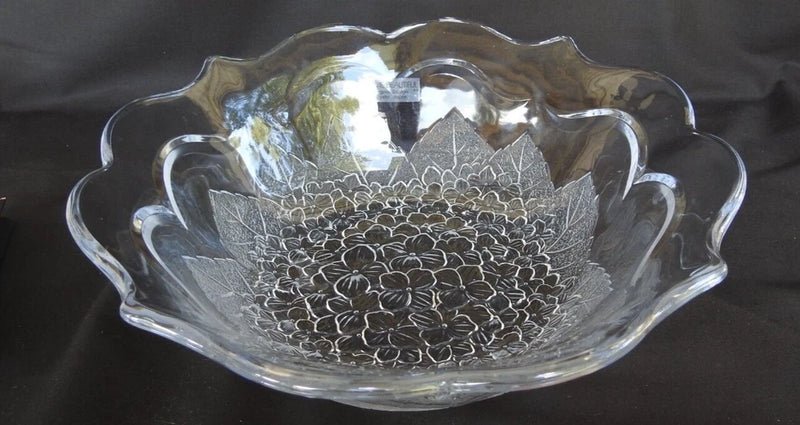 hOME Beautiful Japan Hydrangea Bowl 12 1/4" x 4" Hydrangea