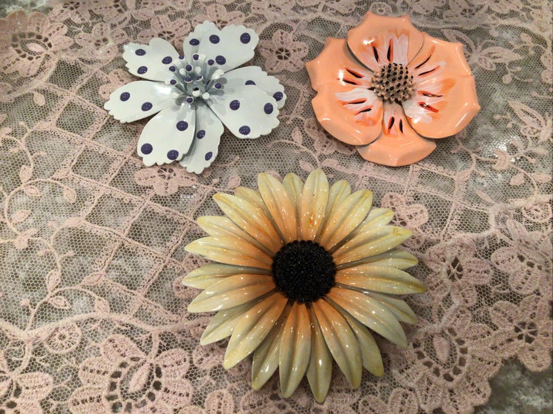 3 vtg flower pins retro mcm mid century 1950 1960s Sunflower metal retro mod Sunflower