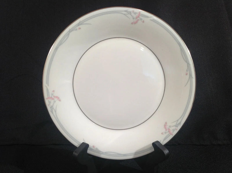 Royal Doulton Carnation Fine Bone China One (1) Salad Plate 5084 England Carnation
