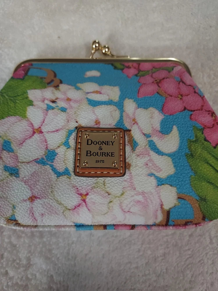 DOONEY  & BOURKE__ BLUE__ HYDRANGEA __MONOGRAM LARGE FRAMED KISSLOCK #4 Hydrangea
