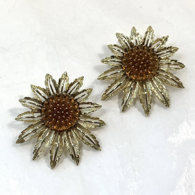 Vintage Signed Sarah Coventry Sunflower Flower Earrings Gold Tone Orange Lucite Sunflower