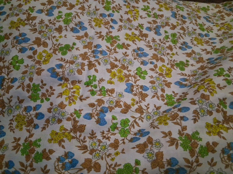 Multicolored Floral Berries Cotton Fabric 44" X 36" Flowering Plants