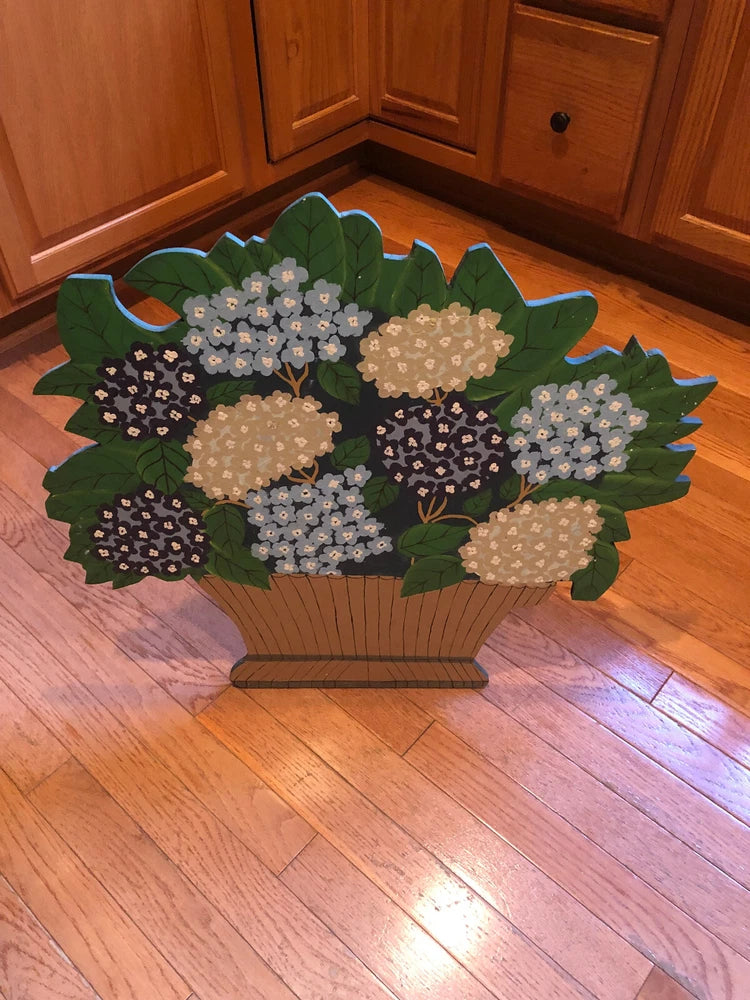 Vintage Large Hand Carved Hand Painted Wood Hydrangea Flower Basket Home Decor Hydrangea