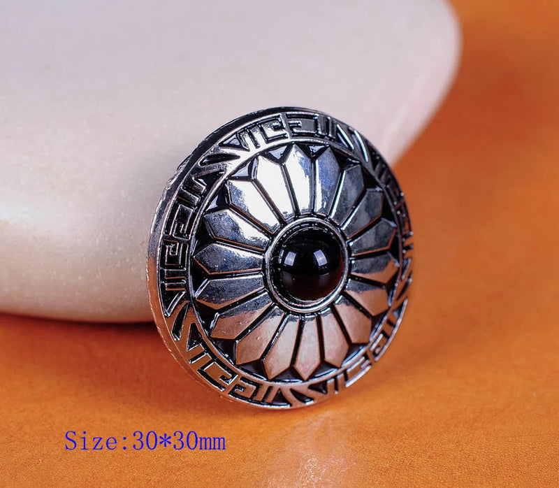 Round silver-tone sunflower concho with black center screw-back leathercraft hardware, 30x30mm