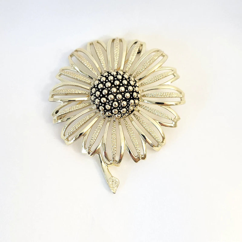 Sarah Coventry Daisy Mae Pale Goldtone Large 2 3/4" Sunflower Brooch/Pin Sunflower
