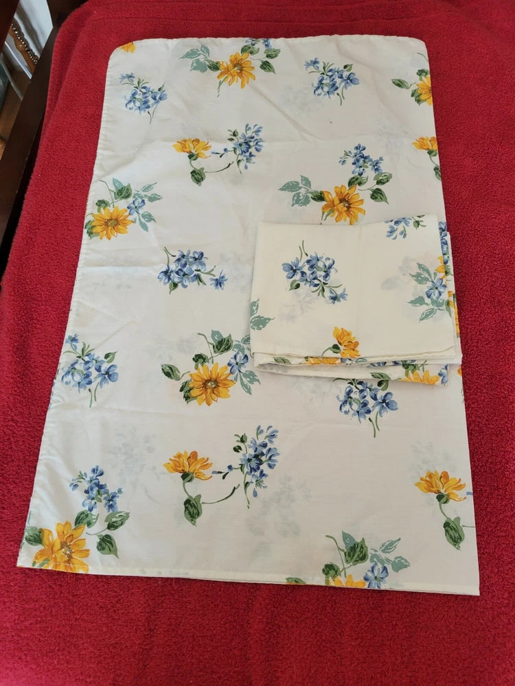 2 Vintage sunflower and other queen size??Floral Sunflowers Retro Sunflower