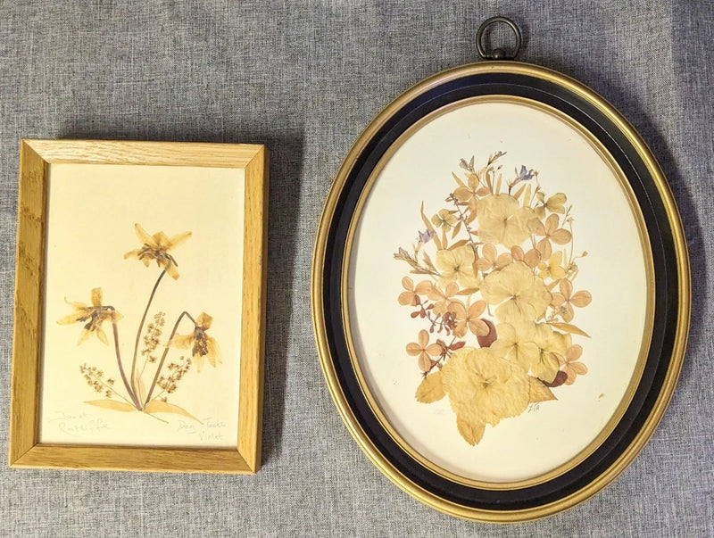 Lot of 2 vintage pressed dried-flower art frames, gold wood, oval and square, beige florals