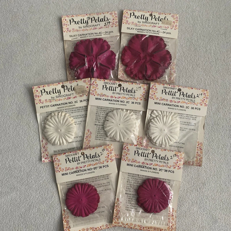 Vintage Pretty Petals Flower Crafting Carnation Silky Mini White Pink 5 Packs Carnation