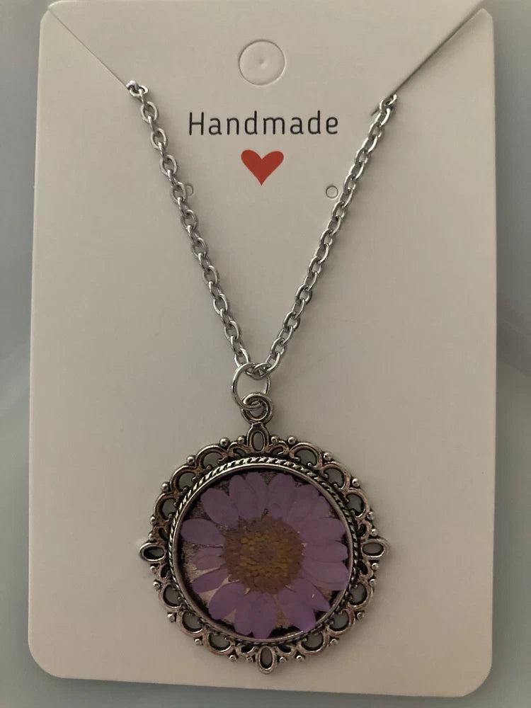 Lavender Daisy Real Flower In Silver Colored Pendant Necklace Daisies